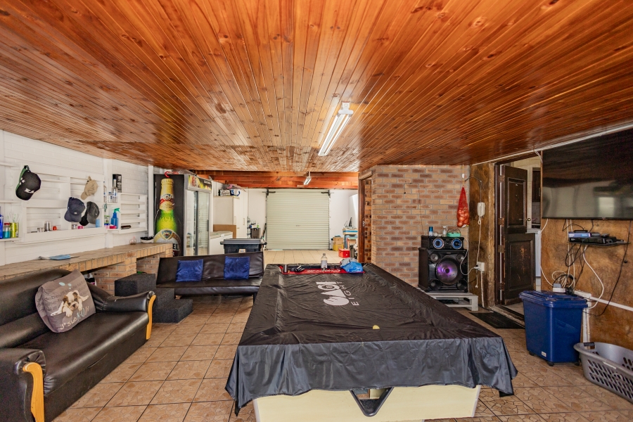 5 Bedroom Property for Sale in Ruyterwacht Western Cape